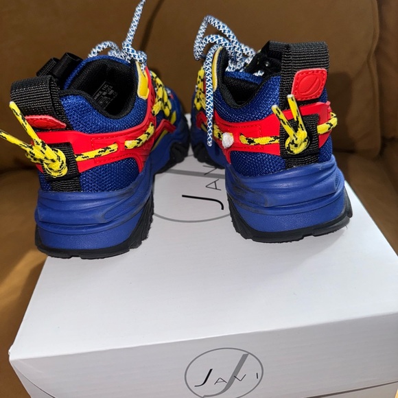 Javi boys sneakers, size 11C, worn once - Picture 3 of 5